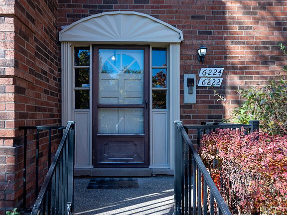 3rd image of 6222 Pepper Hill St