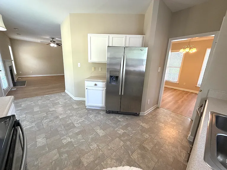 2509 Kentford Ct — Photo 13