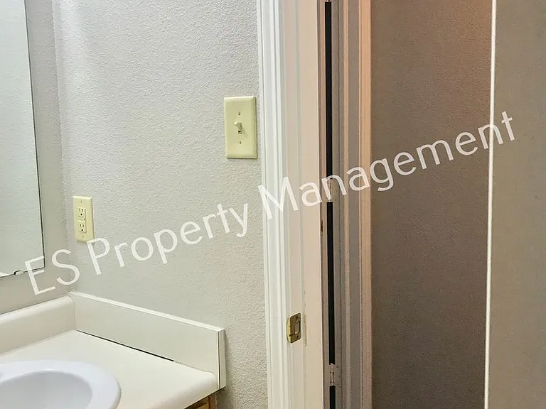 11355 Congaree Way — Photo 33