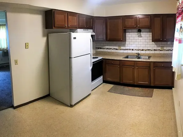 1008 S Blanchard St, Findlay, OH 45840