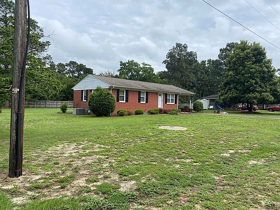 2nd image of 111 Oak Circle Dr