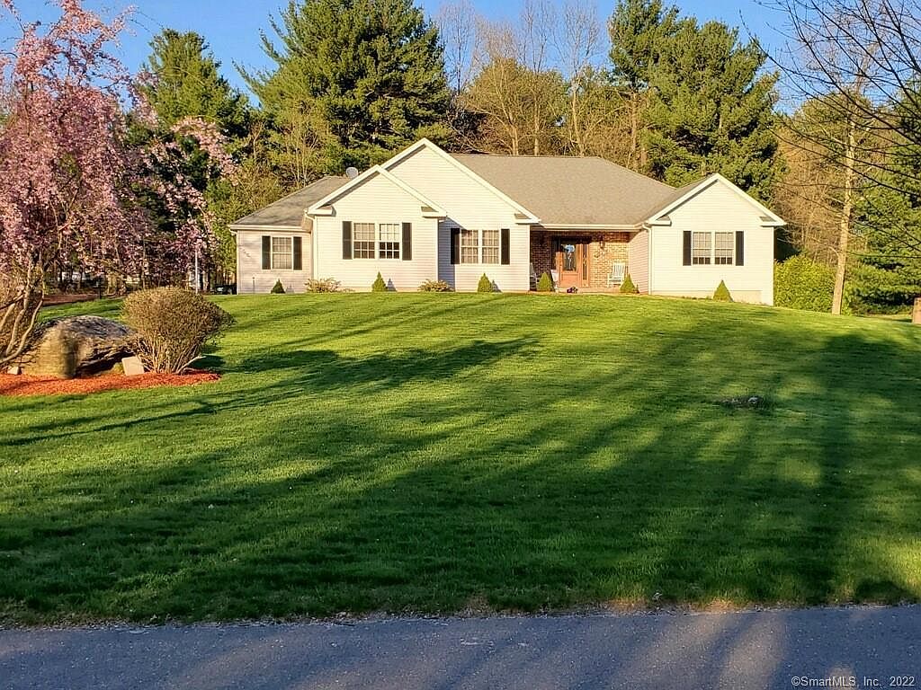 35 Gabrielle Ct, Terryville, CT 06786 Zillow