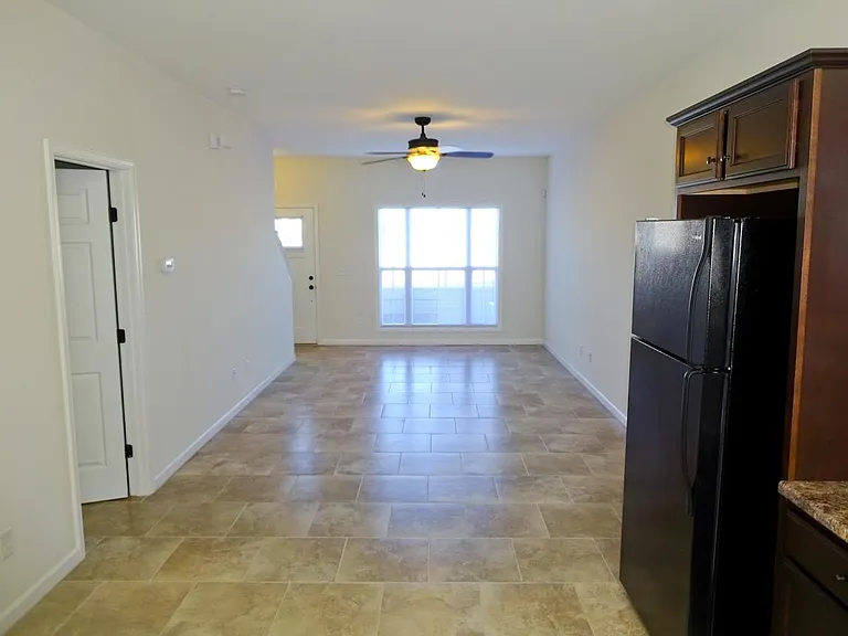 115 Joy Dr #115 — Photo 5