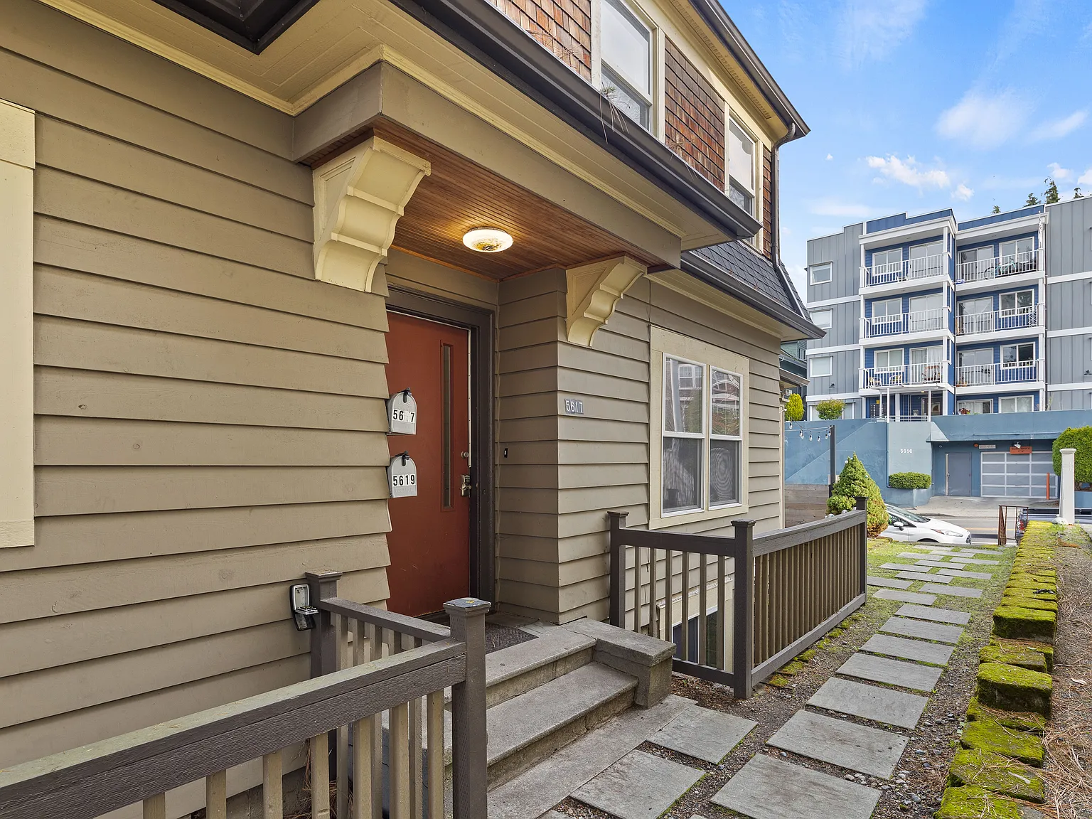 10 bed, 2800 sqft, $6,000 — Photo 3