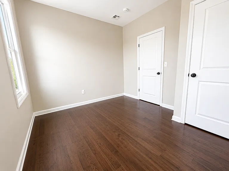 21 Chelsea Ave — Photo 13