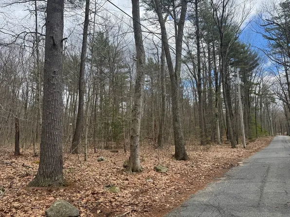 3 Murphy Rd, Barre, MA 01005