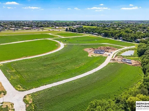 52 Villages Of Monrovia, Papillion, NE 68046