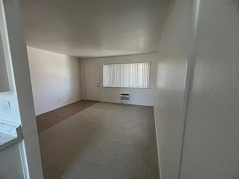 1860 Ethan Way #20 — Photo 3
