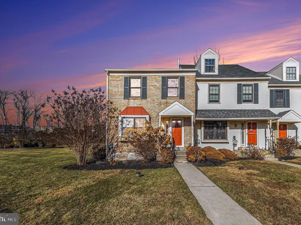392 Scola Rd, Brookhaven, PA 19015