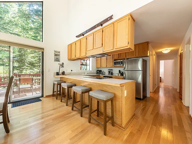 11059 Zermatt Dr — Photo 7