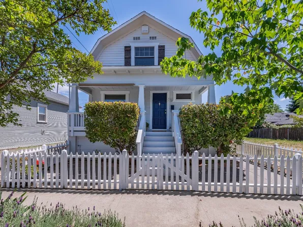 2425 32nd St, Sacramento, CA 95817