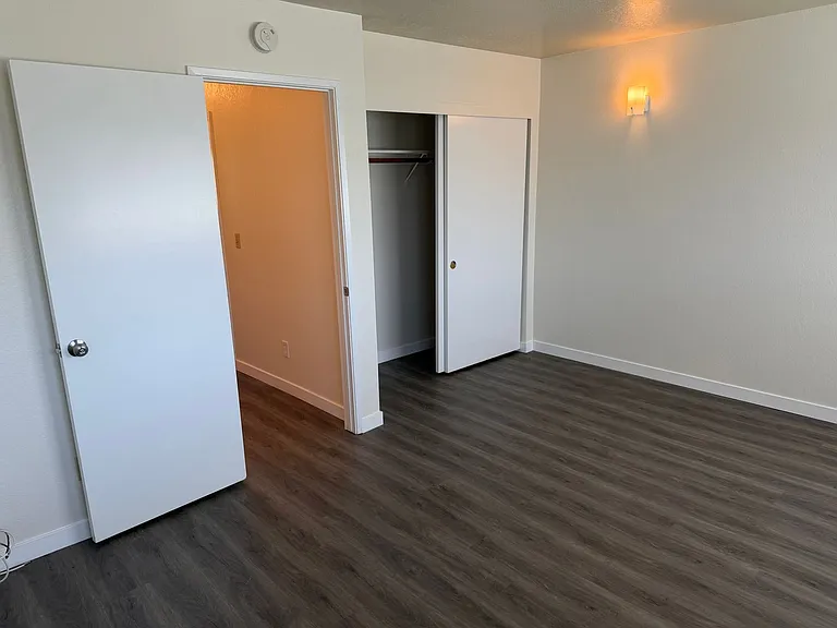 1736 Cable St #3 — Photo 19