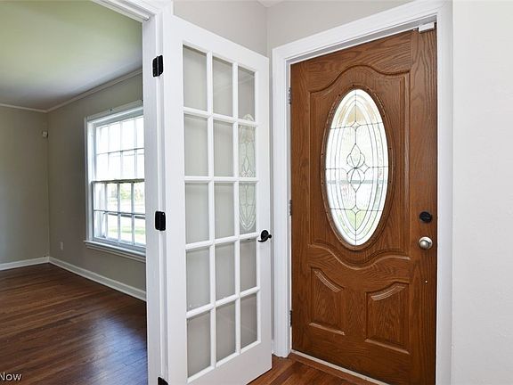 2nd image of 2423 Eaton Rd