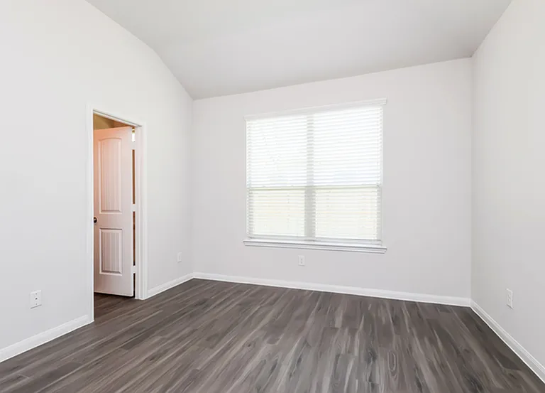 3619 Spy Glass Hill Dr — Photo 26