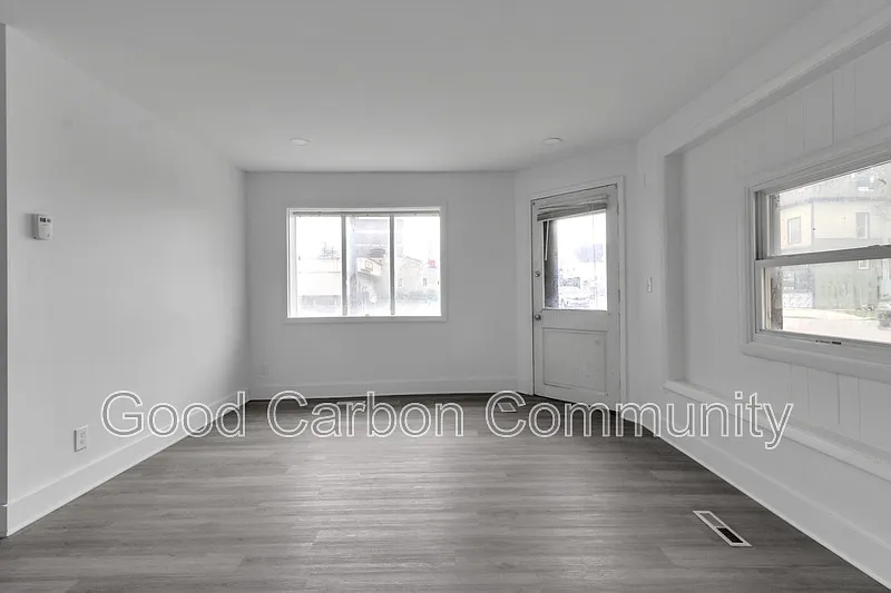 235 Oliver St #1