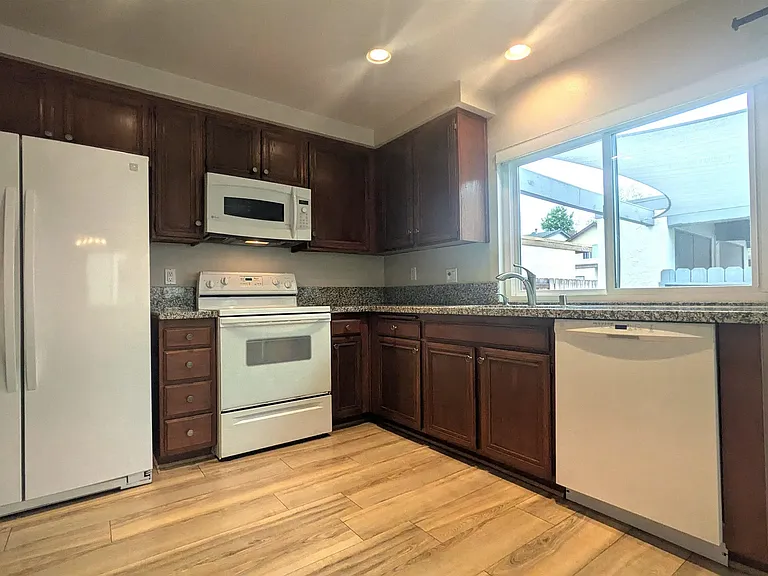 5057 Abuela Dr — Photo 6