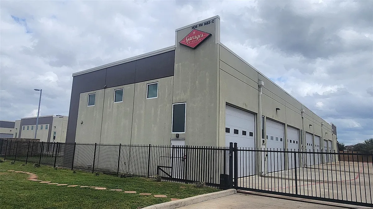 Building Photo - 1435 FM 1463 Rd #E7