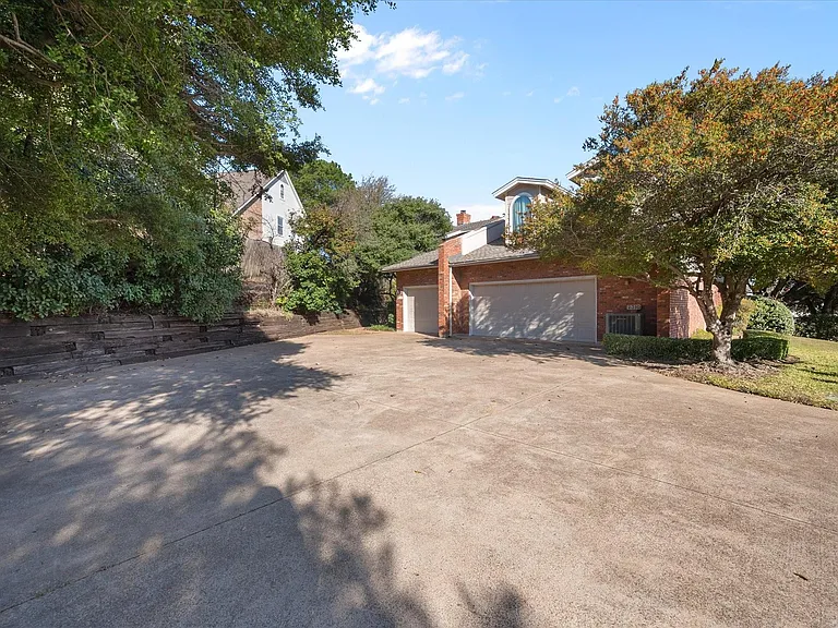 2312 Perkins Rd — Photo 25