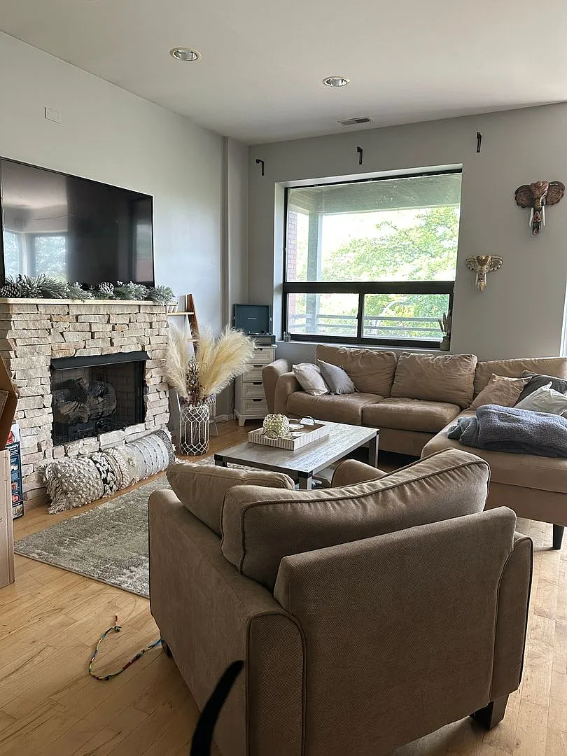 953 - 1649 W. Cortland, LLC — Photo 3