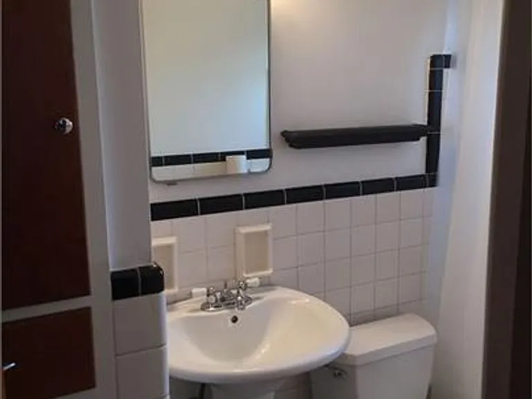 124 W South St #1 — Photo 8