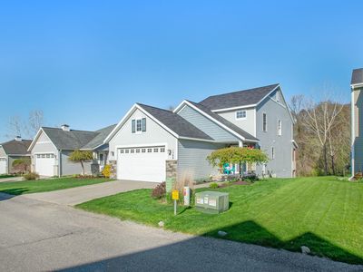 1389 Highland Hill Dr SE, Lowell, MI, 49331