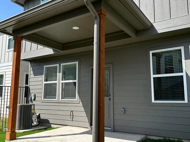 1021 Legend Milton Ln — Photo 38