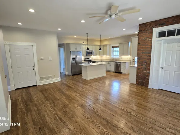 320 1st St APT 2, Aspinwall, PA 15215