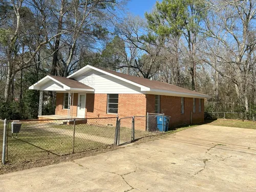 208 Forrest St Photo 1