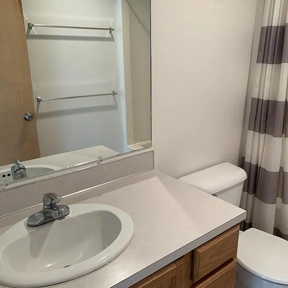 231 NW 3rd St #3 — Photo 6
