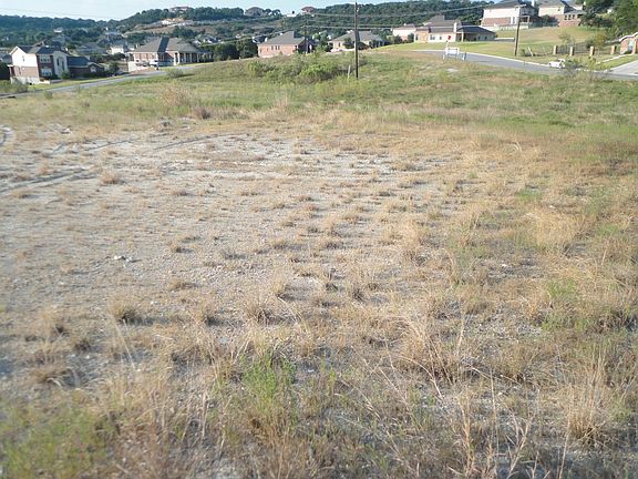 3rd image of 1902 Fall Creek Dr