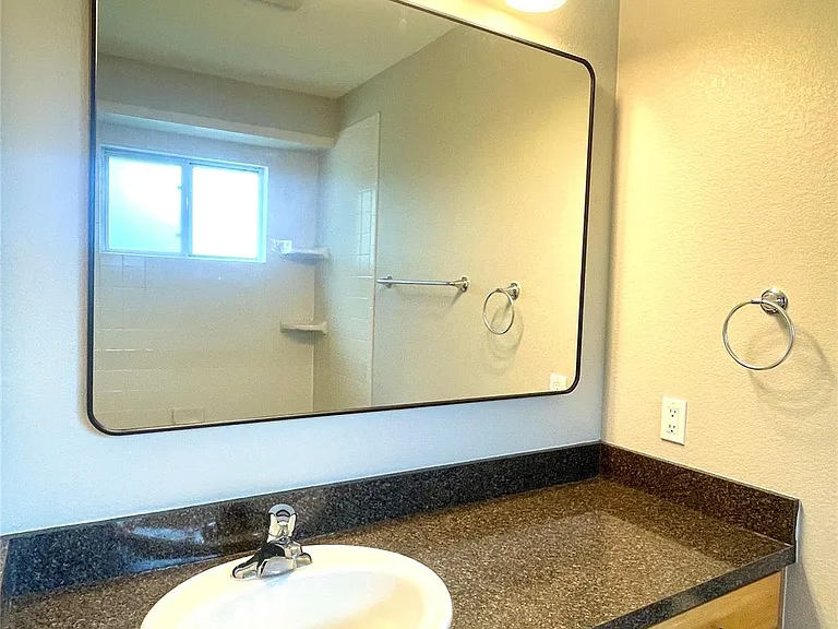 1207 W North Loop Blvd #A — Photo 28