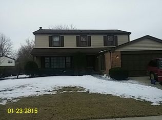 3042 Huntington Dr, Arlington Heights, IL 60004