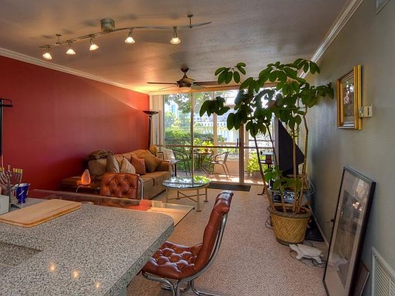 5th image of 1100 Delaney Ave #104