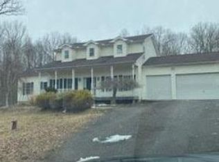 194 Spruce Run Dr, Dingmans Ferry, PA