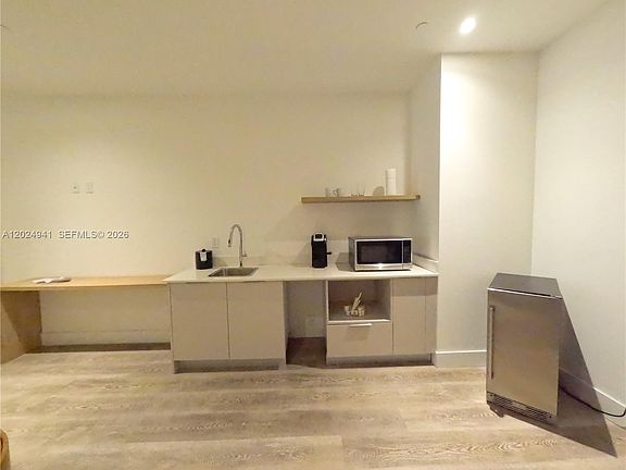 3rd image of 229 SW 9th St #508