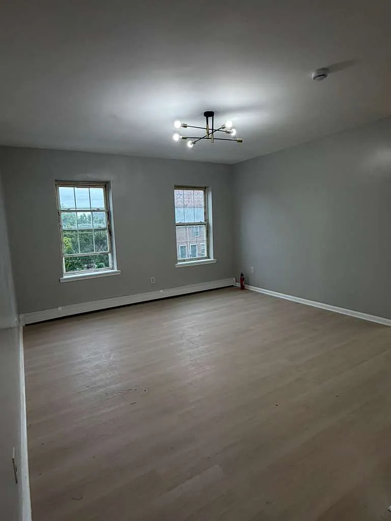 2 bed, $1,800 — Photo 1