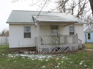 103 N Mill St, Windsor, MO 65360