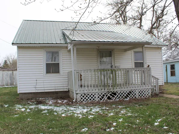 103 N Mill St, Windsor, MO 65360