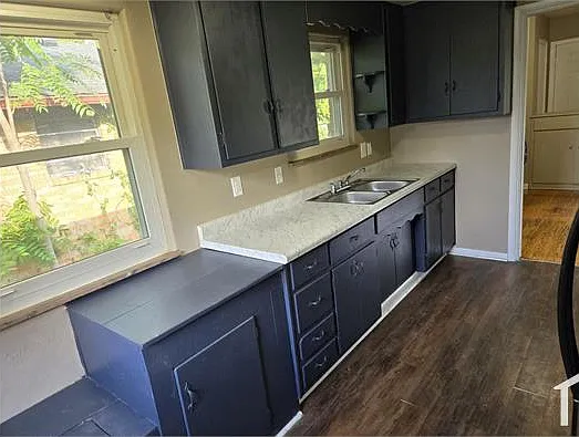4 bed, 2856 sqft, $1,950 — Photo 3