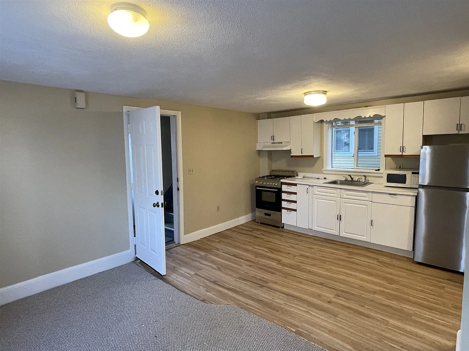 123 Amory St — Photo 2
