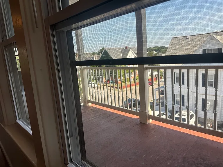 187 White St #3 — Photo 7