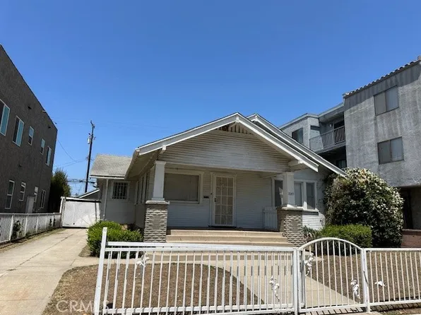 1045 Gladys Ave, Long Beach, CA 90804