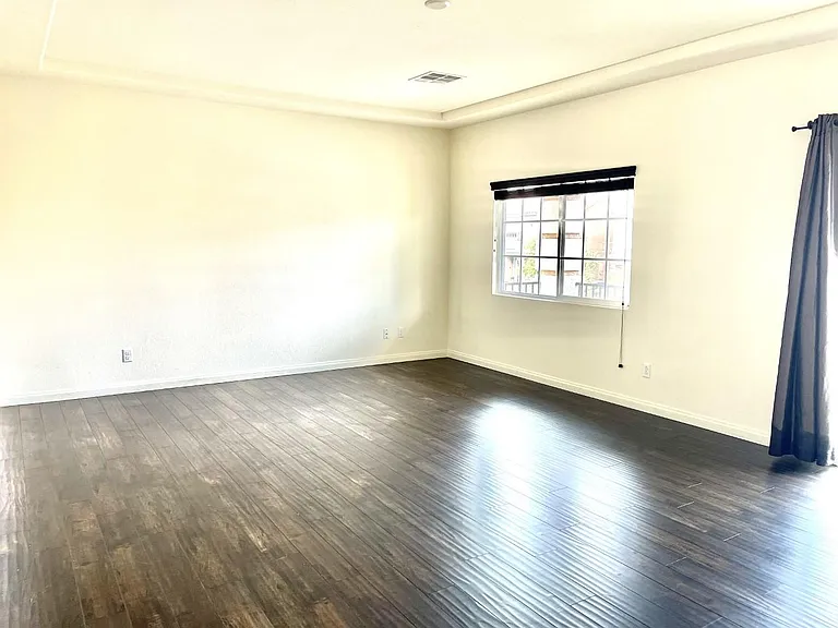 6735 Treble Clef Ave — Photo 4