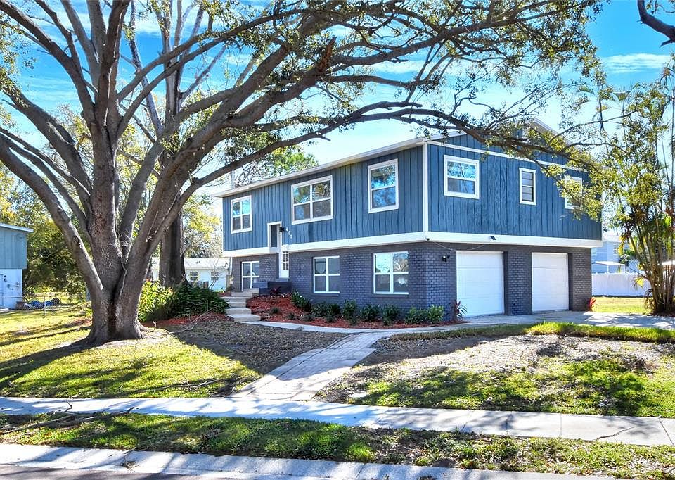 1st image of 400 Patica Rd NE