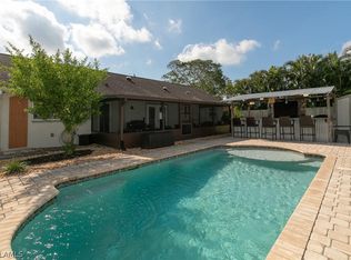 1032 SE 19th Pl, Cape Coral, FL 33990