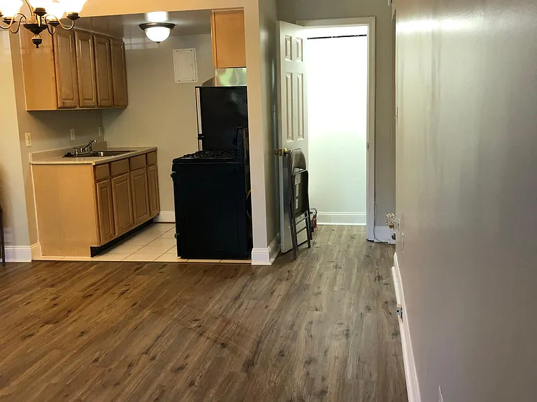 1722 28th St SE #101 — Photo 13