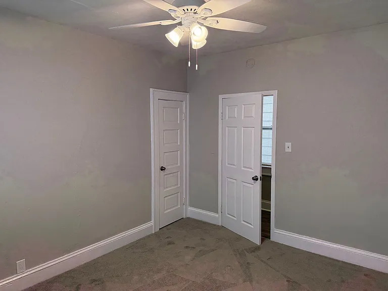 242 Ethel Ave — Photo 4