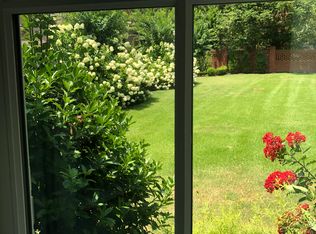 251 Wakefield Dr, Memphis, TN 38117