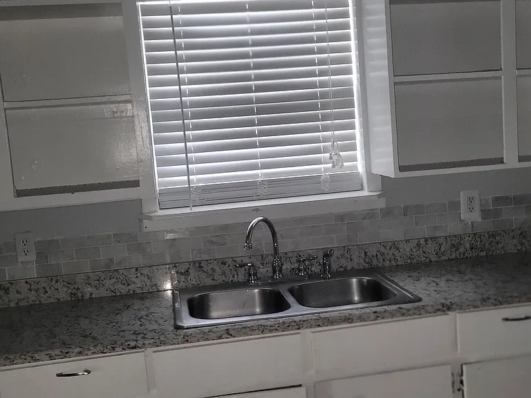 2504 Loving Ave — Photo 4