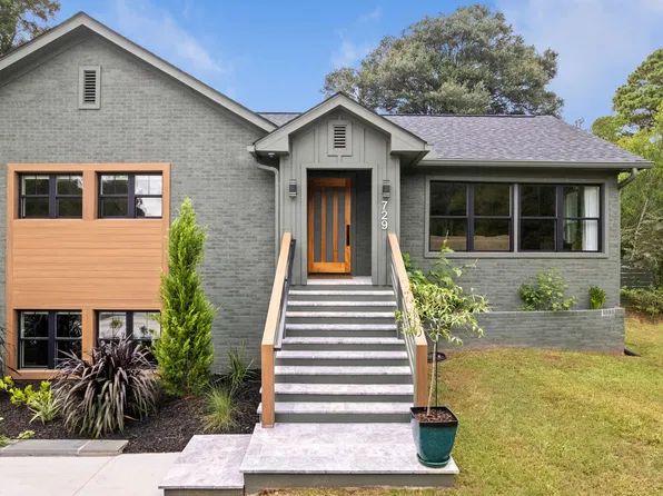 729 Fort Sumter Dr, Charleston, SC 29412